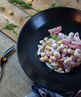 Chickpea Salad with Olive Oil, Yogurt and Dill