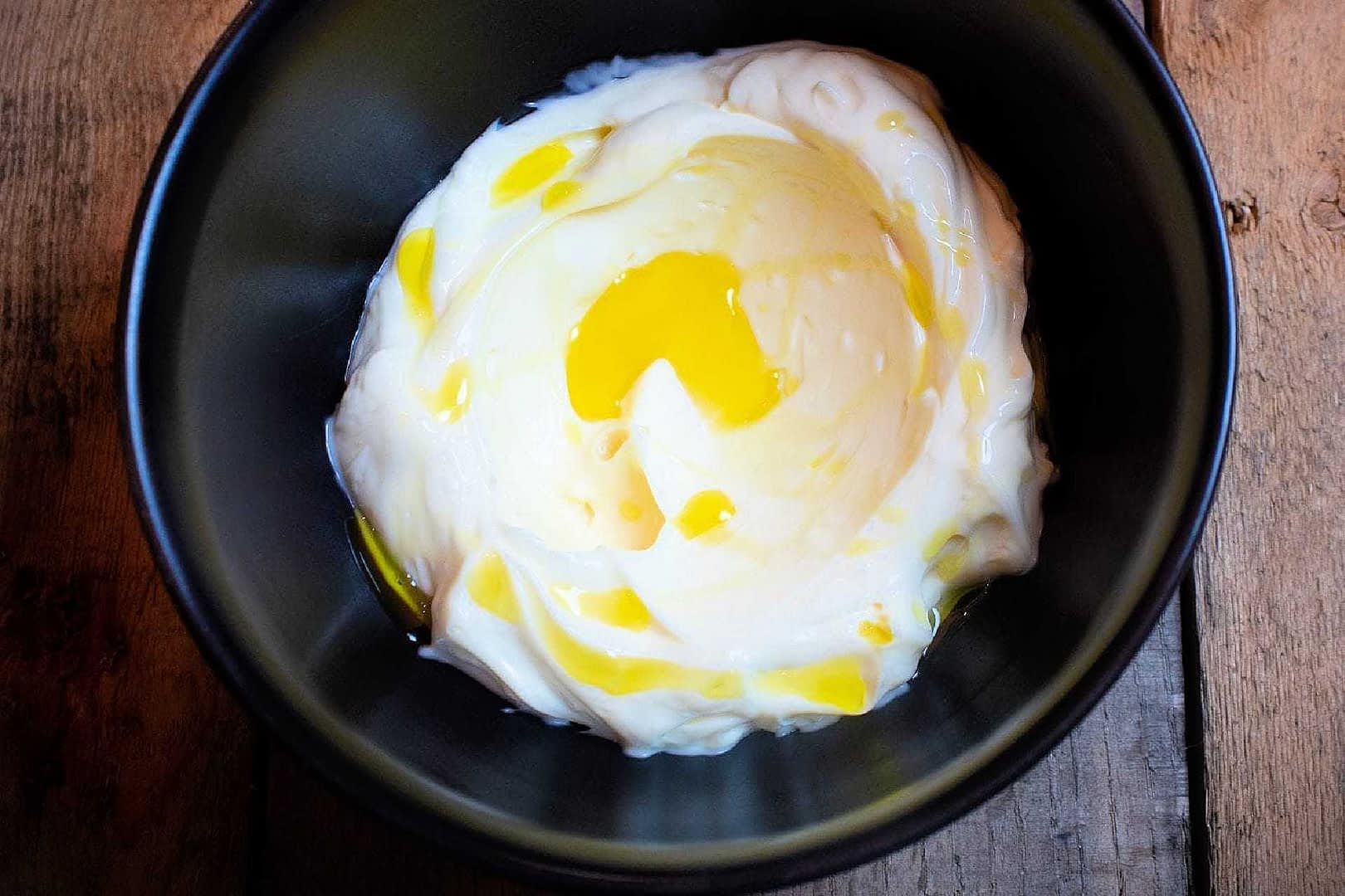 Olive Oil and Garlic Sauce (Toum)