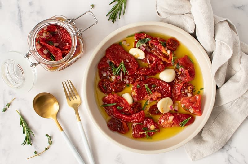 DIY Marinated Sun-Dried Tomatoes 